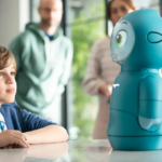 Robots dotados con IA los nuevos juguetes para niños